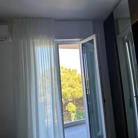 Lux Mima 3* מילאנו מריטימה