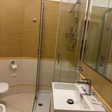 Lux Mima מלון